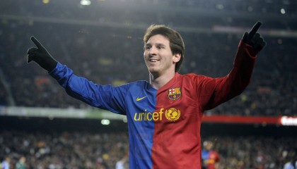 爱游戏综合娱乐-球迷创意：打造属于自己的“最佳阵容”投票活动，球迷氛围最好的球队