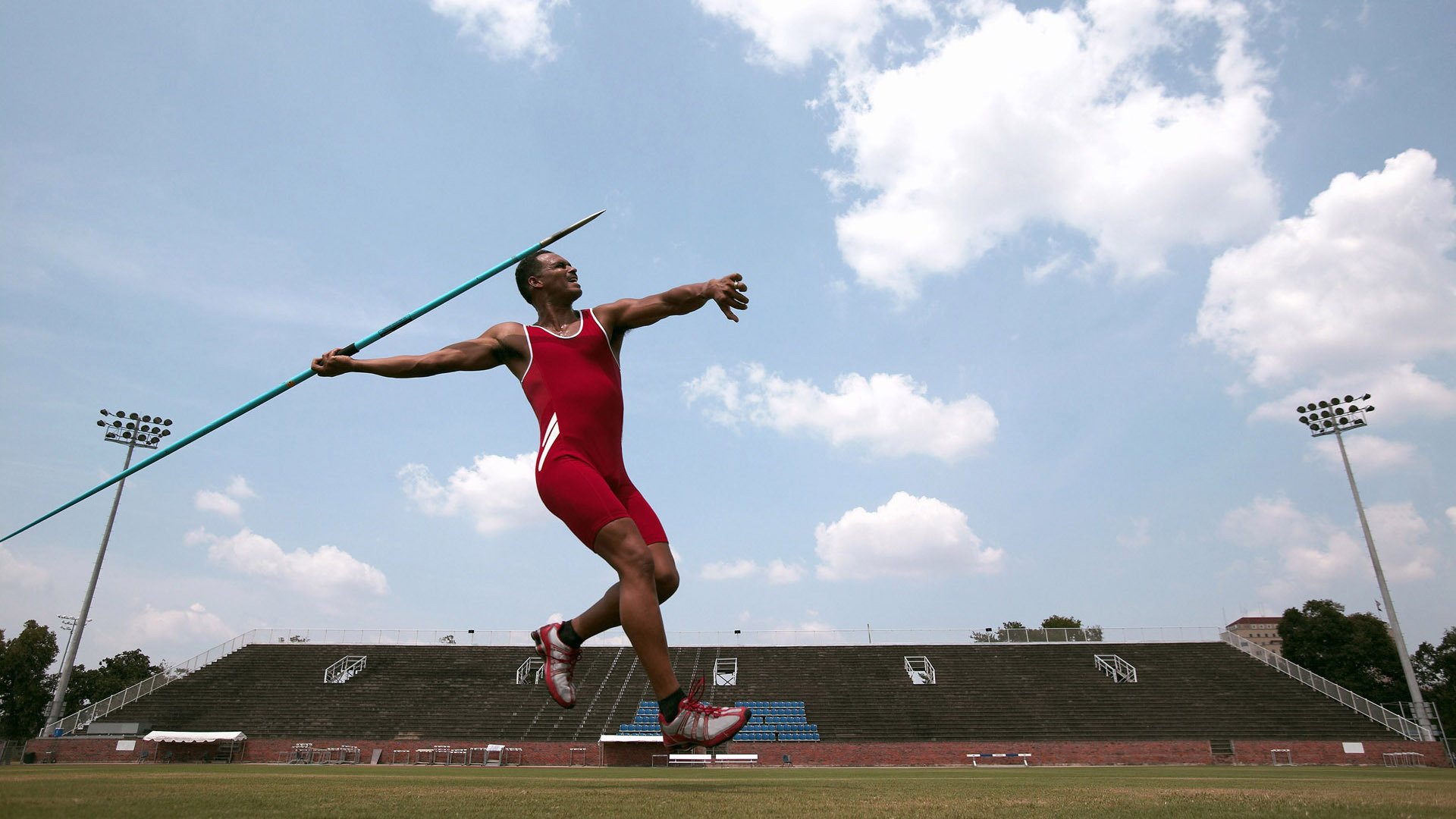 _快船团队协作，战胜劲敌_，快船队全称